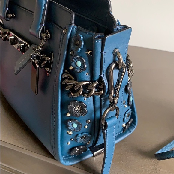 Coach Handbags - Coach purse